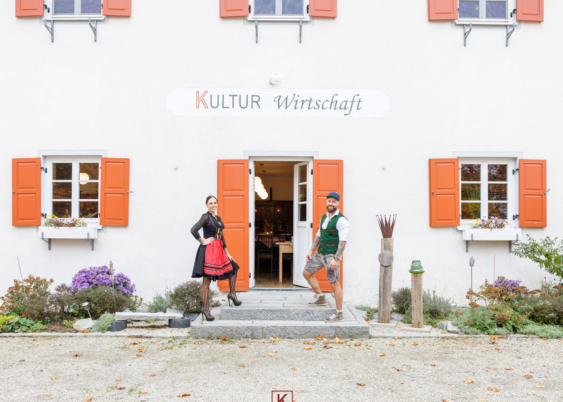 authentisch, bayerisch, urig, traditionell, familär, gesellig, gemütlich, warm