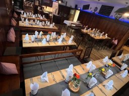 01 Gaststube mit Nebenzimmer